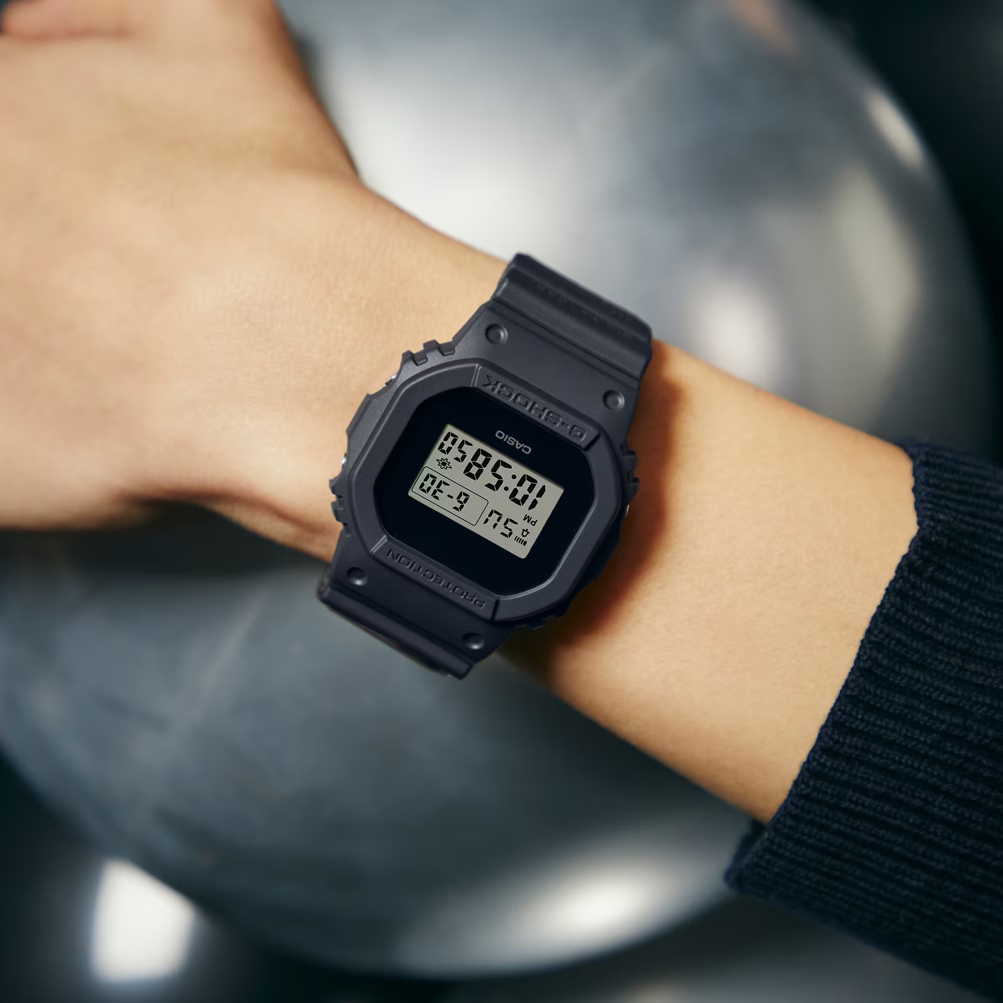 Đồng Hồ Nam Chính Hãng CASIO G-SHOCK DWE-5657RE-1